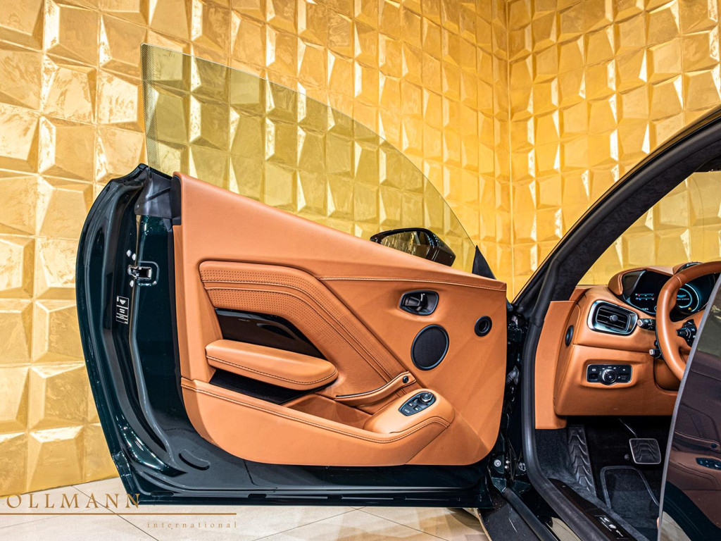 Aston Martin Vantage