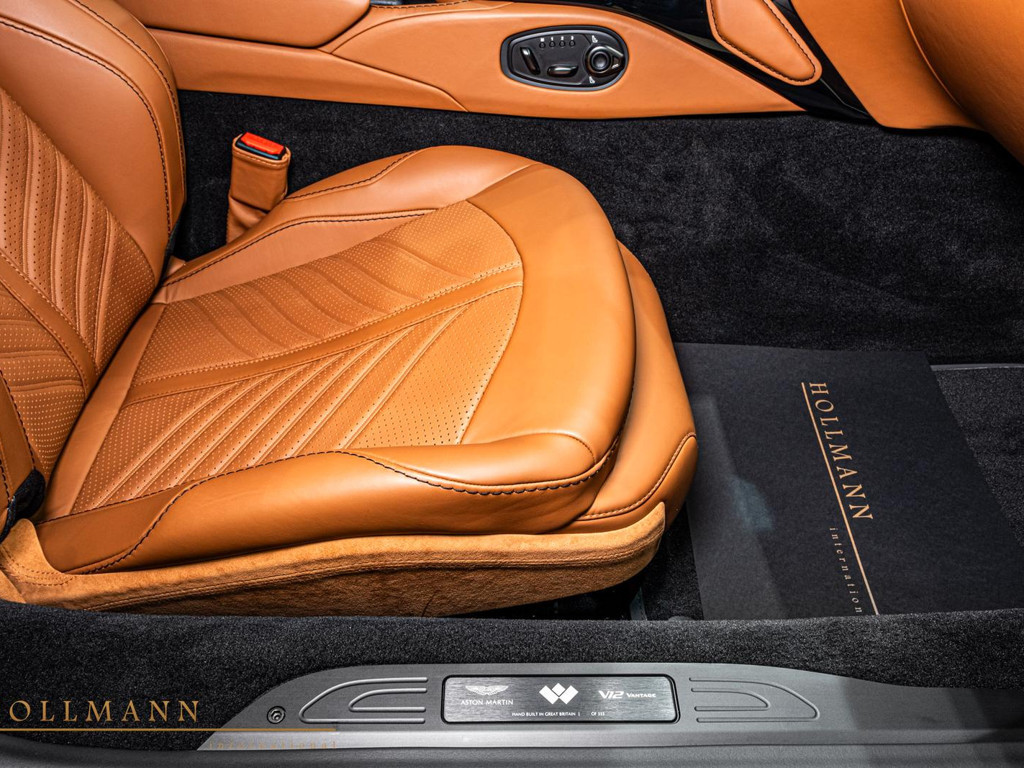 Aston Martin Vantage