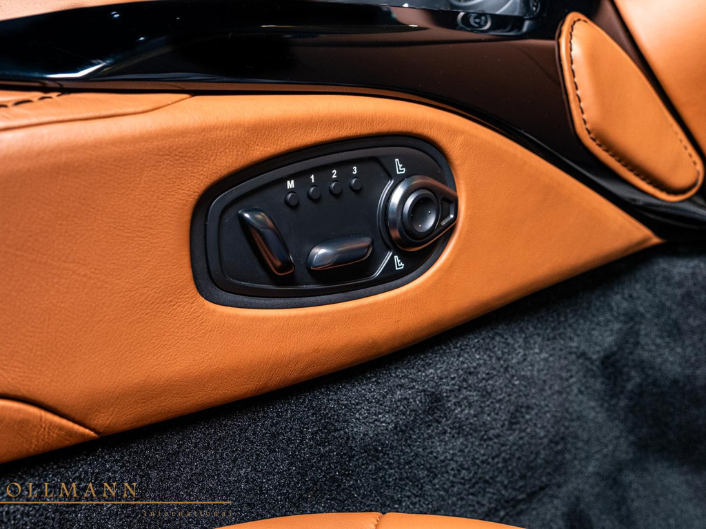 Aston Martin Vantage