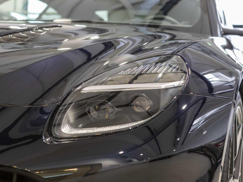 Aston Martin Vanquish