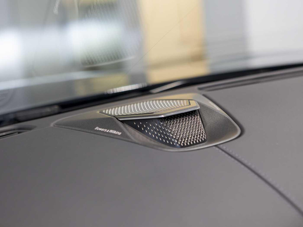 Aston Martin Vanquish