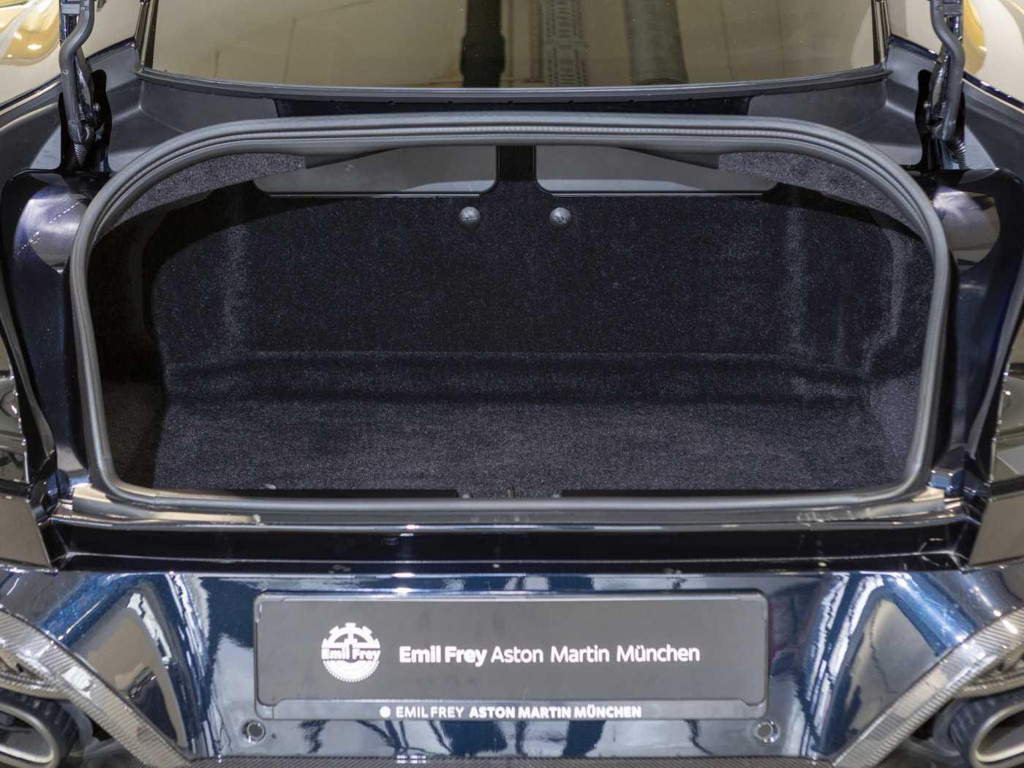 Aston Martin Vanquish