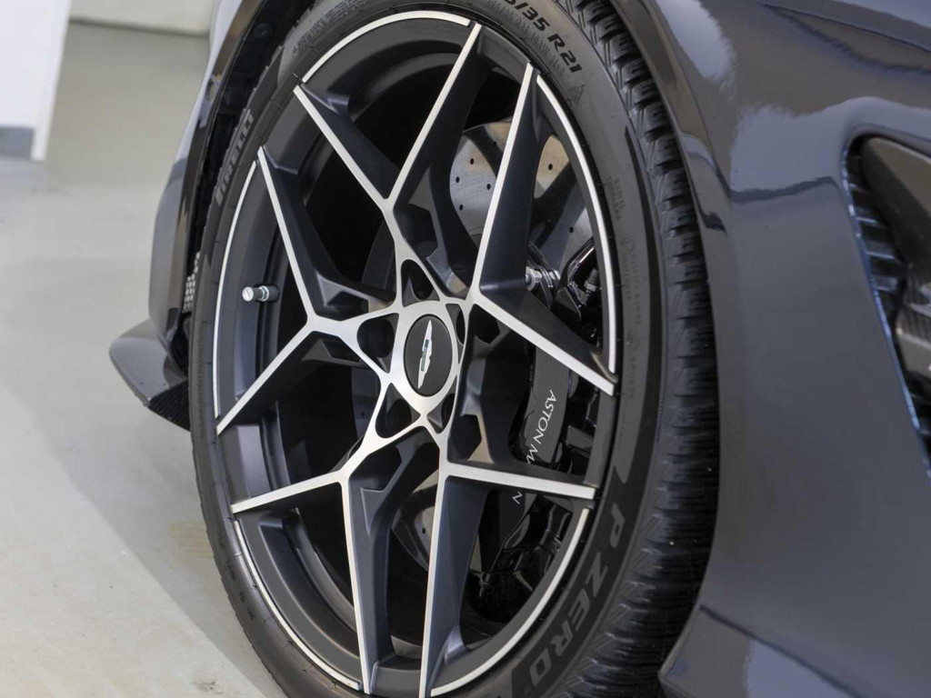 Aston Martin Vanquish