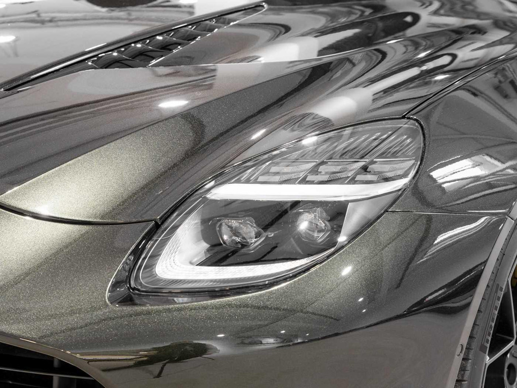 Aston Martin Vanquish