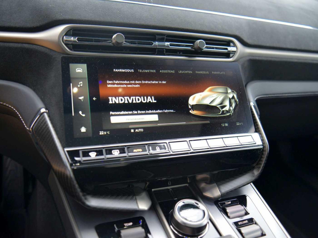 Aston Martin Vanquish