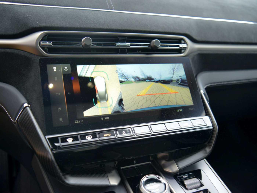 Aston Martin Vanquish