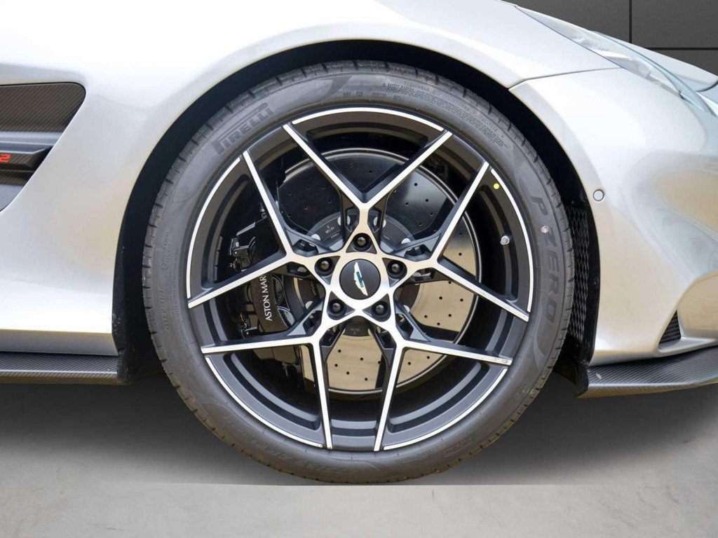 Aston Martin Vanquish