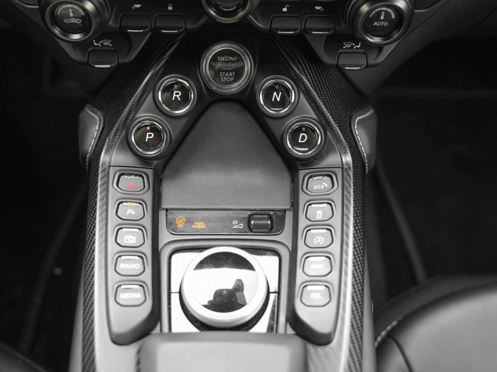 Aston Martin V8 Vantage