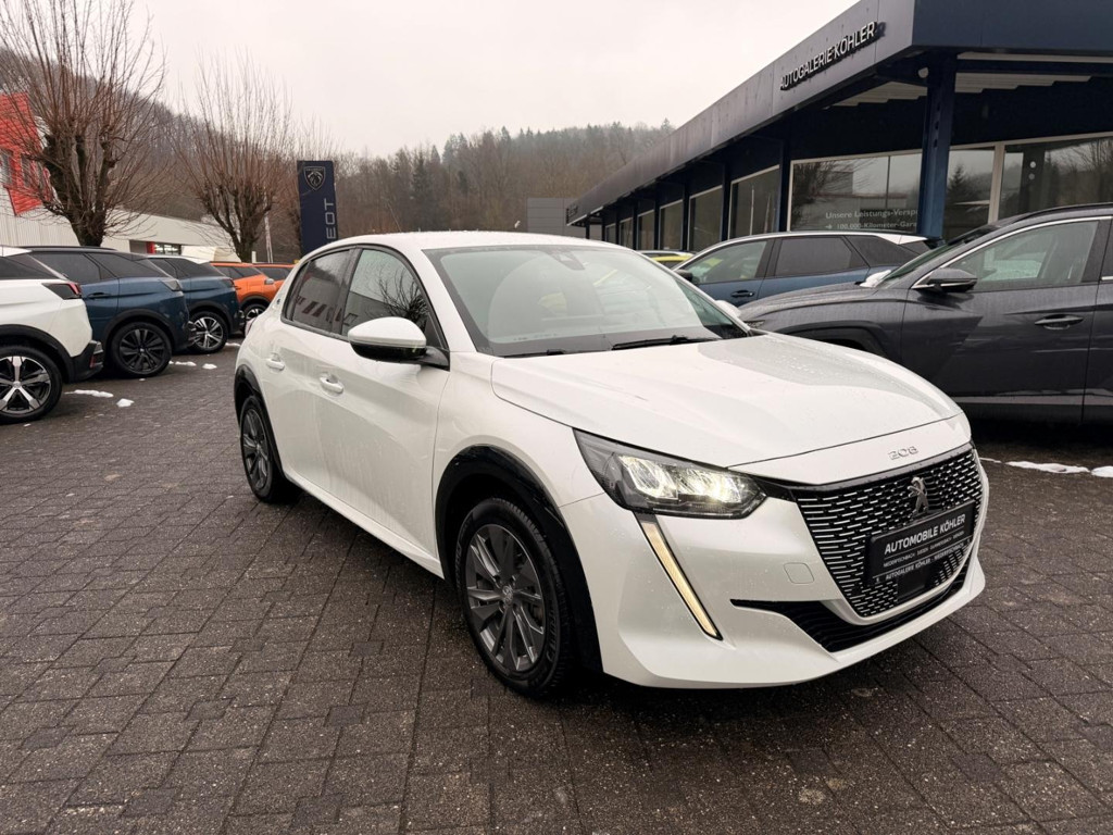 Peugeot e-208