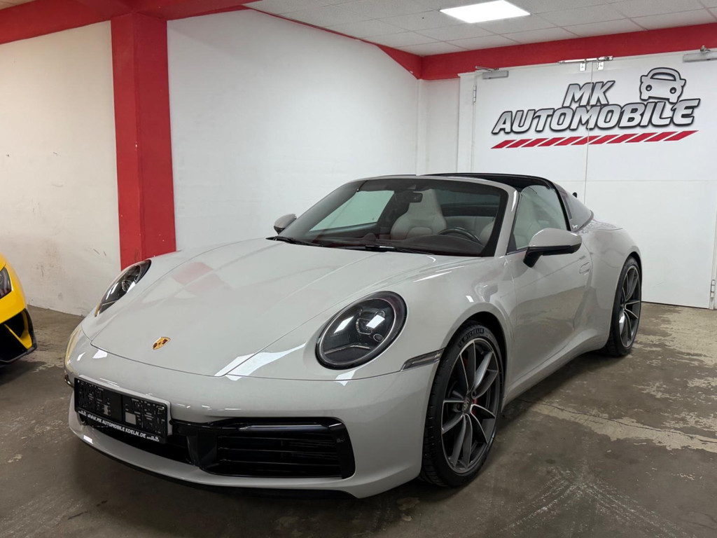Porsche 992 2021 Benzine