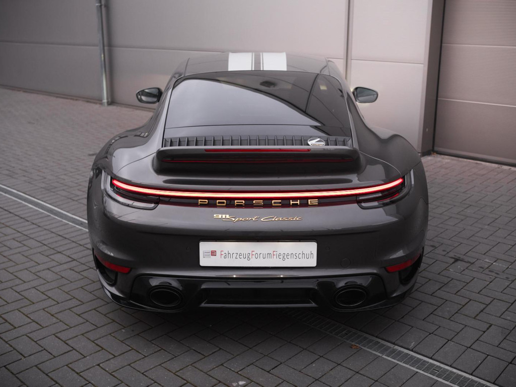 Porsche 992