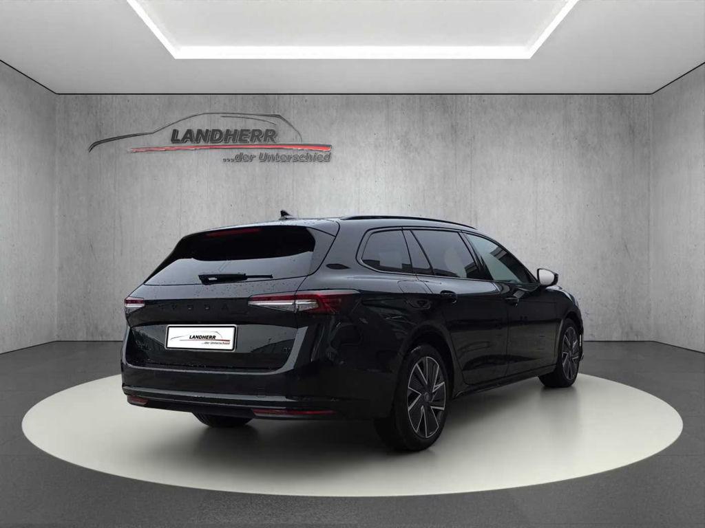 Skoda Superb 2025 Hybride Benzine