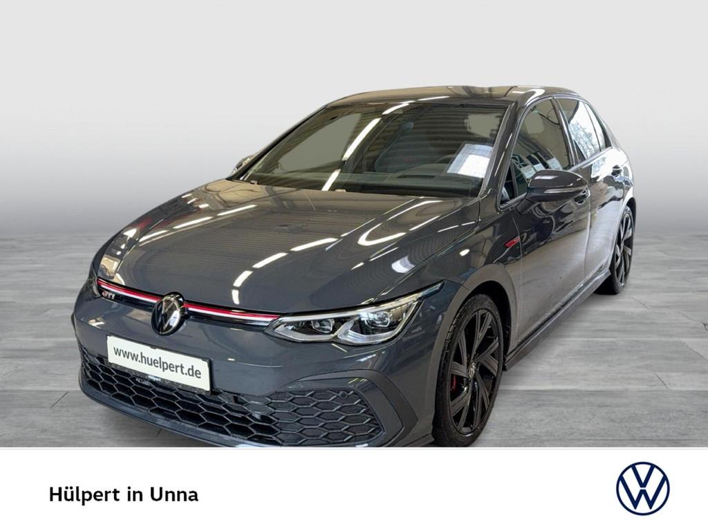 Volkswagen Golf 2023 Benzine
