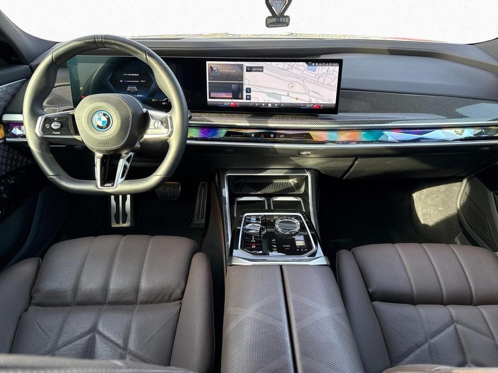 BMW i7