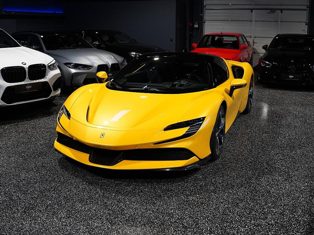 Ferrari SF90