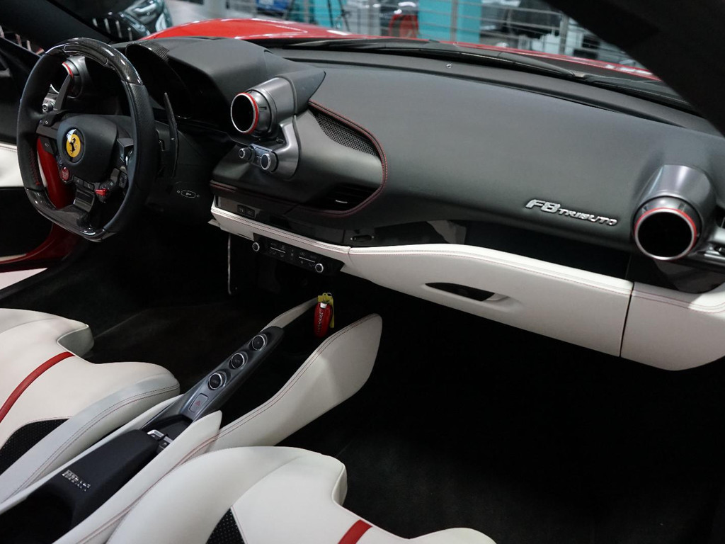 Ferrari F8