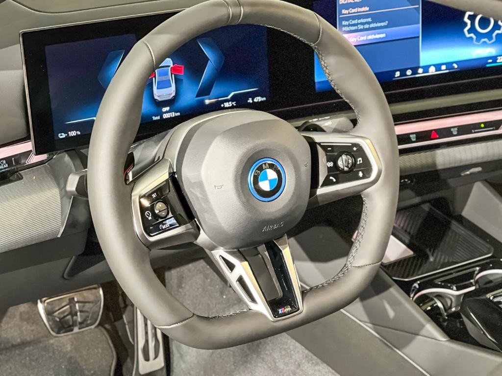 BMW i5