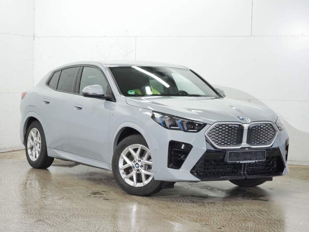 BMW iX2