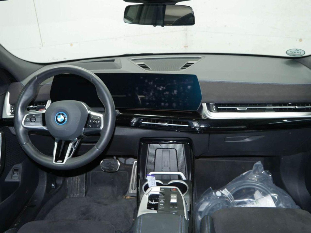 BMW iX2