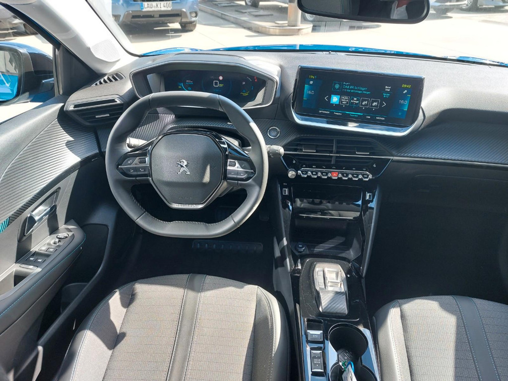 Peugeot e-208