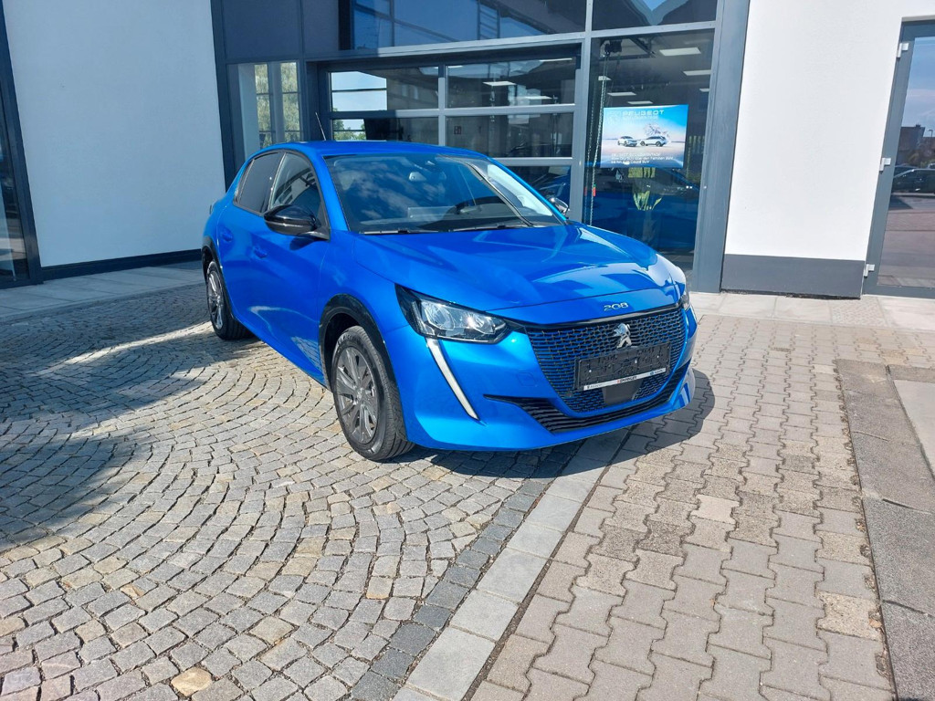 Peugeot e-208