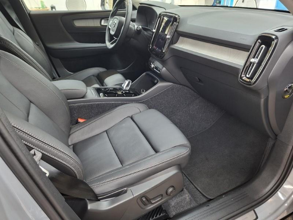 Volvo XC40 2025 Benzine
