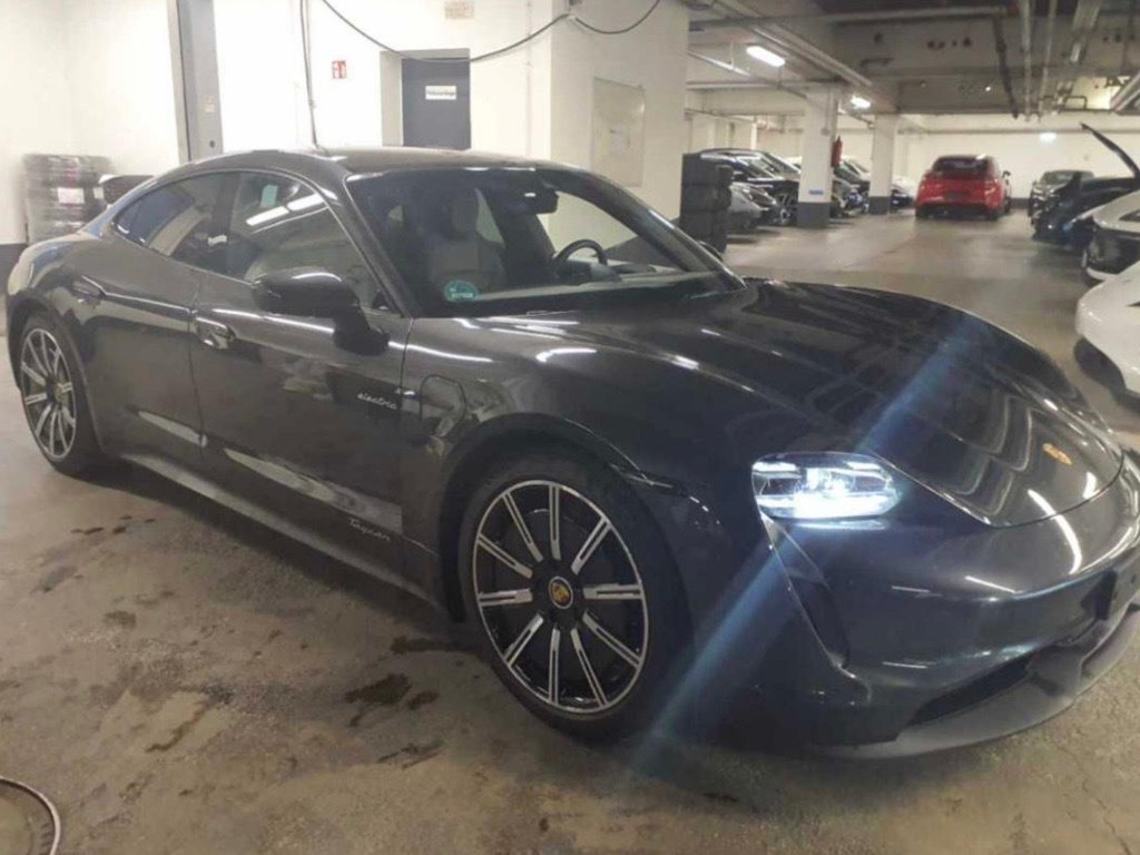 Porsche Taycan