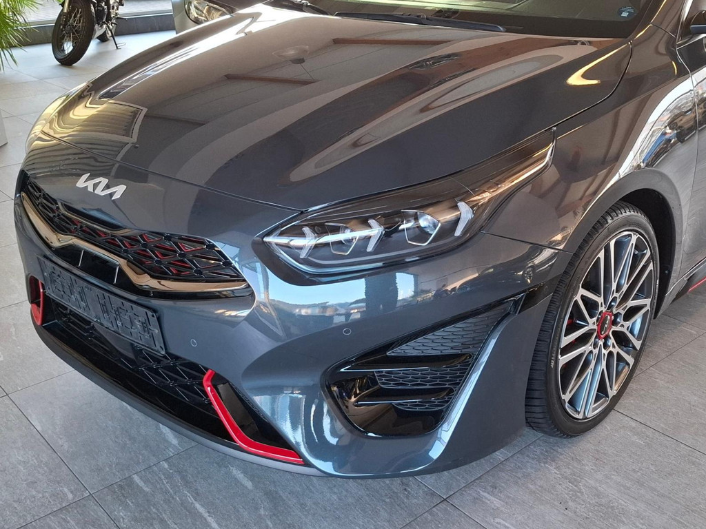 Kia ProCeed