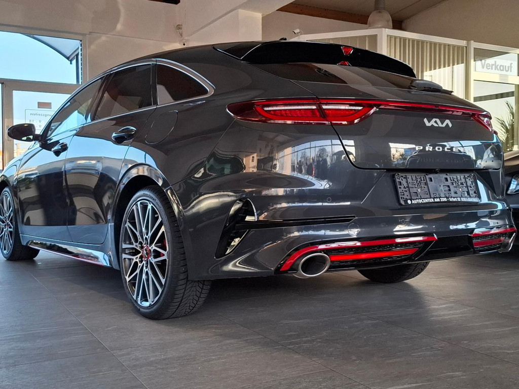 Kia ProCeed