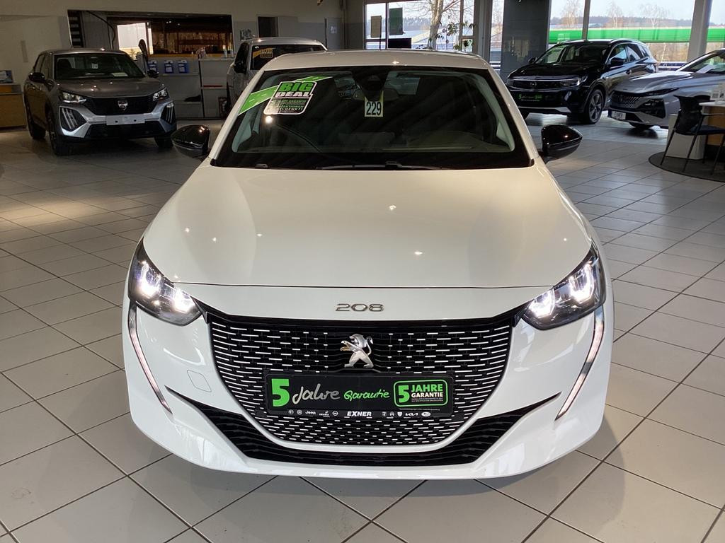 Peugeot e-208