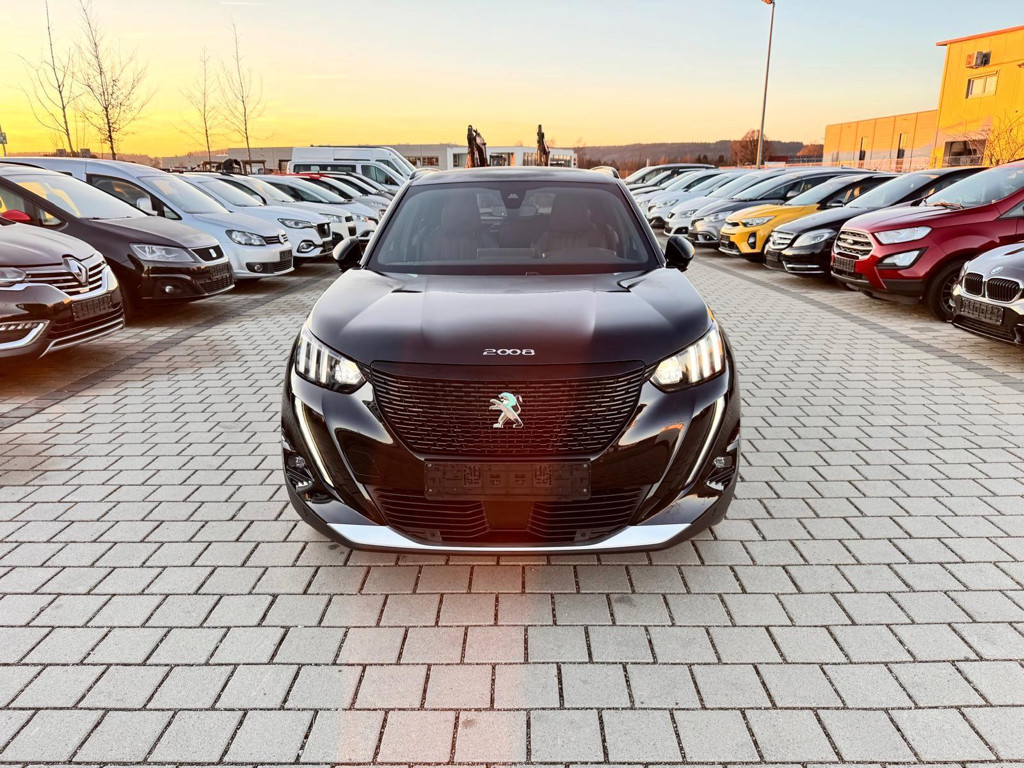 Peugeot e-2008