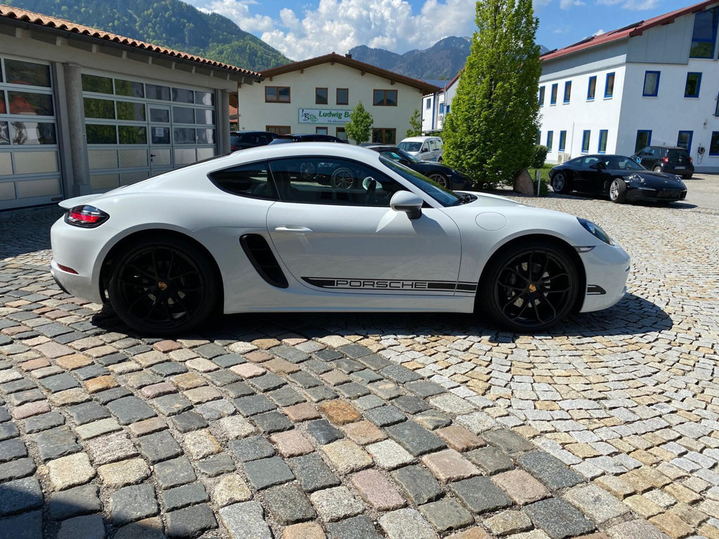 Porsche Cayman
