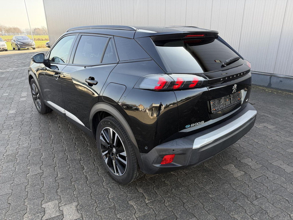 Peugeot e-2008