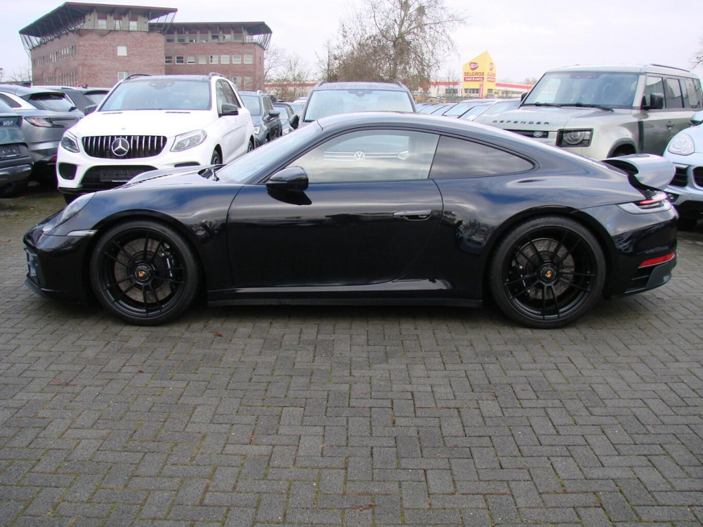 Porsche 992