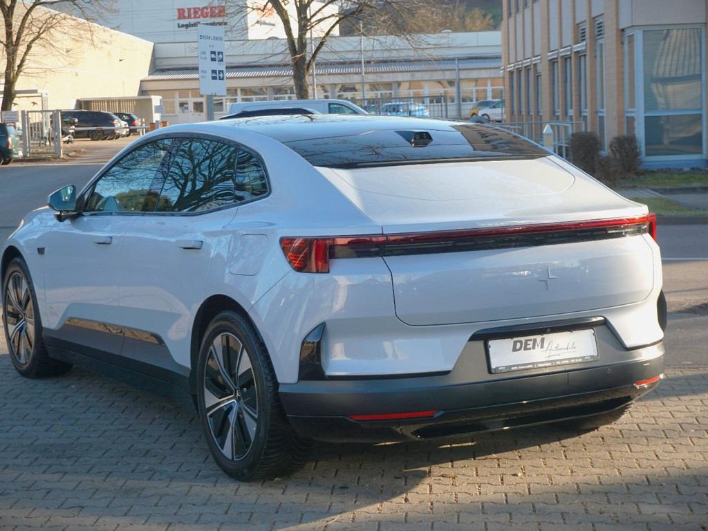 Polestar 4
