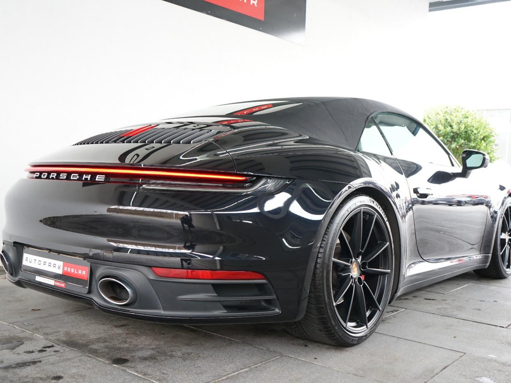 Porsche 992