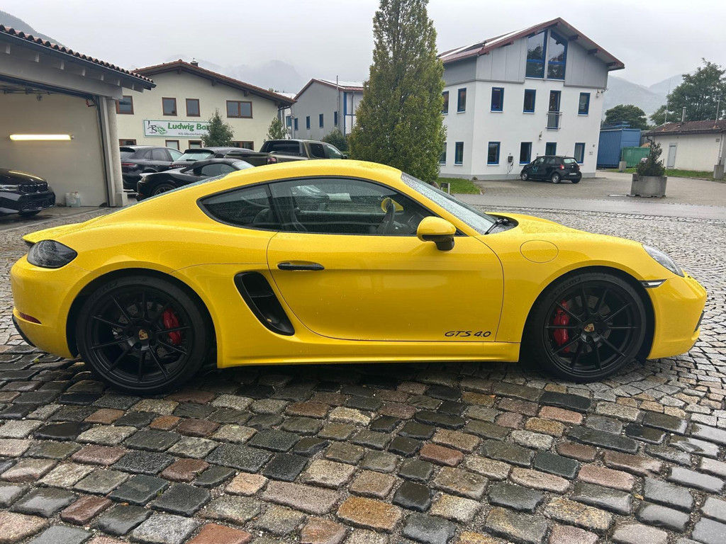 Porsche Cayman