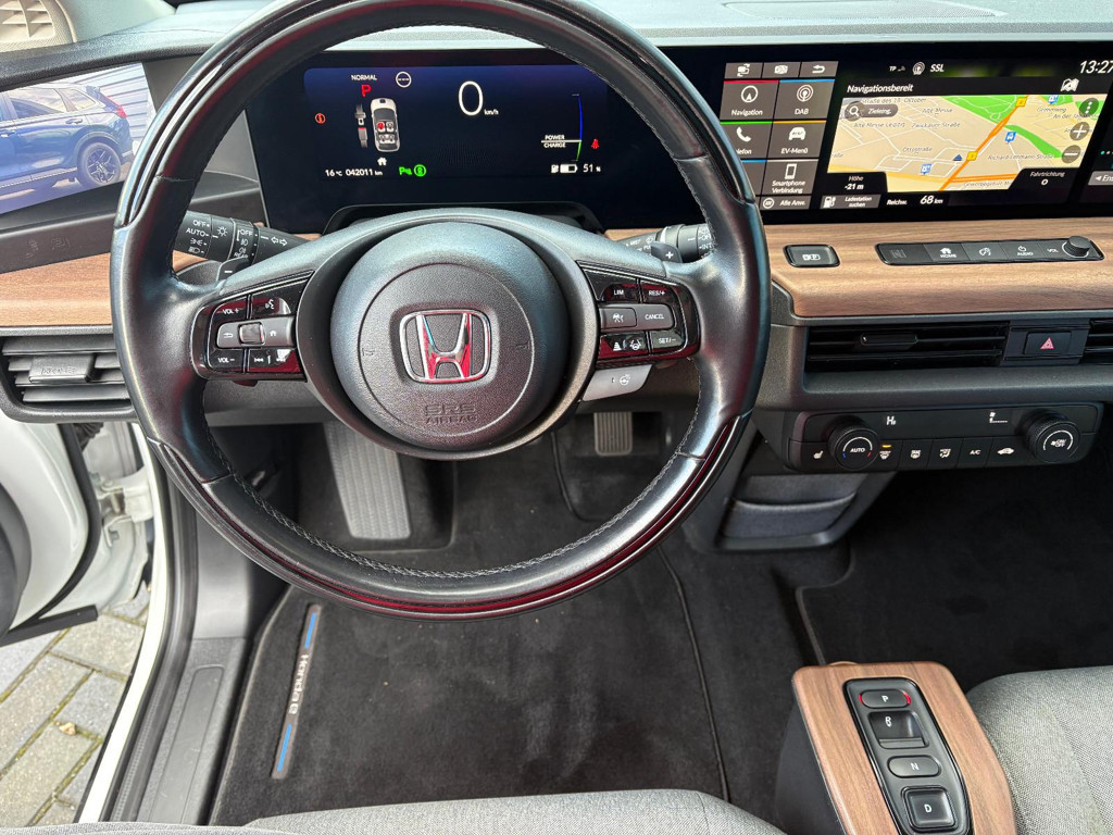 Honda e