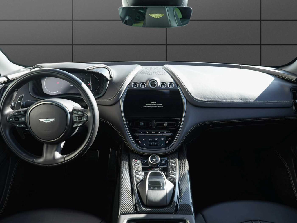 Aston Martin DBX
