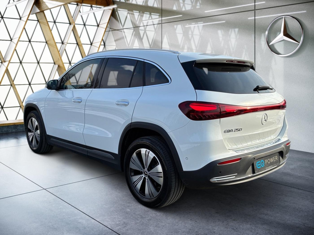 Mercedes-Benz EQA