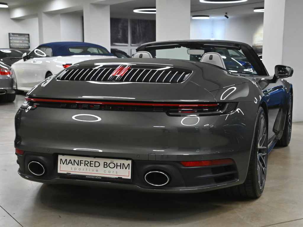 Porsche 992