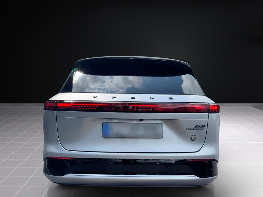 Xpeng G9