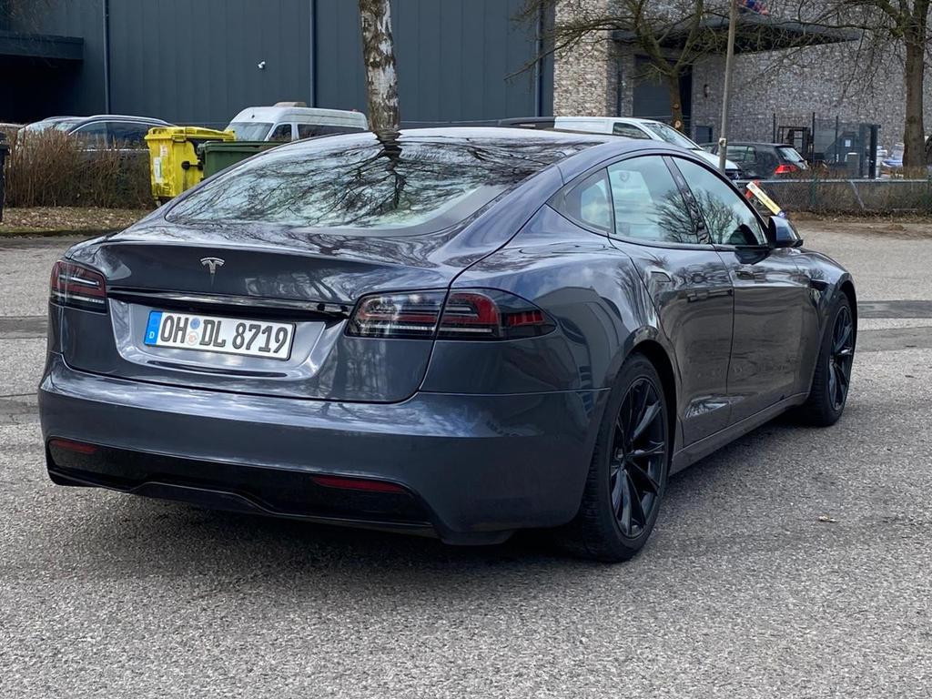 Tesla Model S