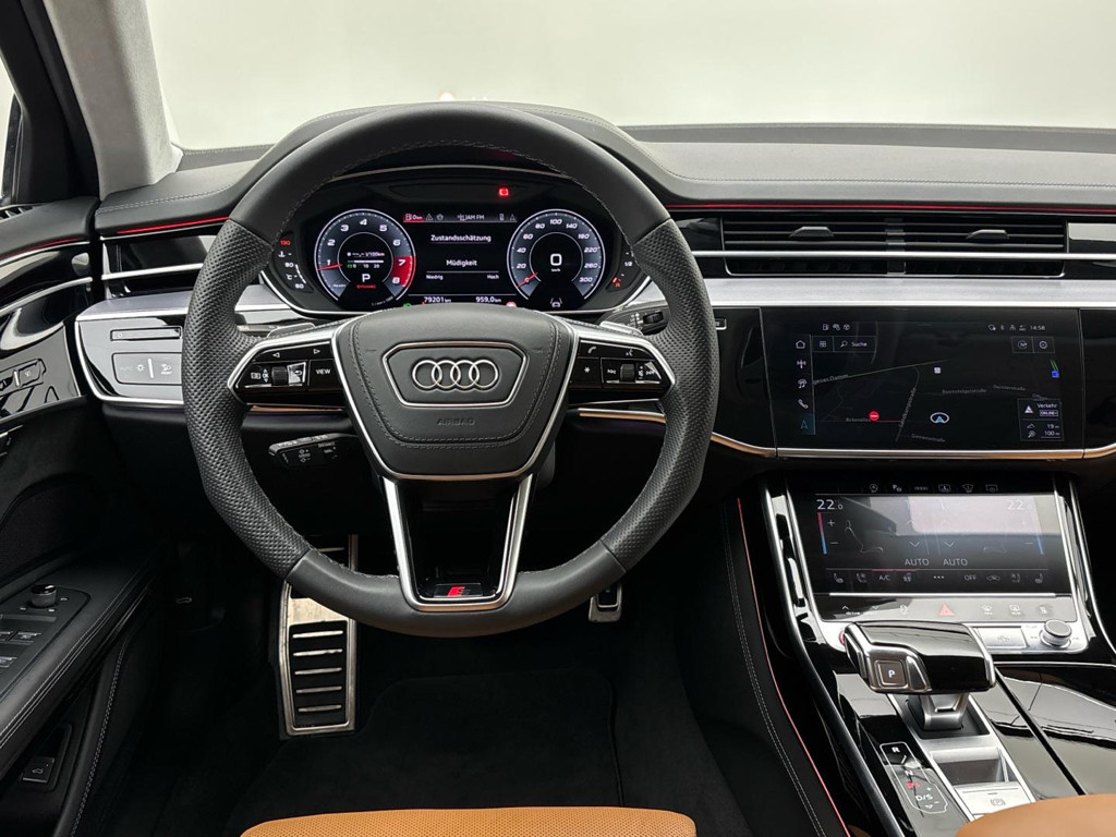 Audi S8