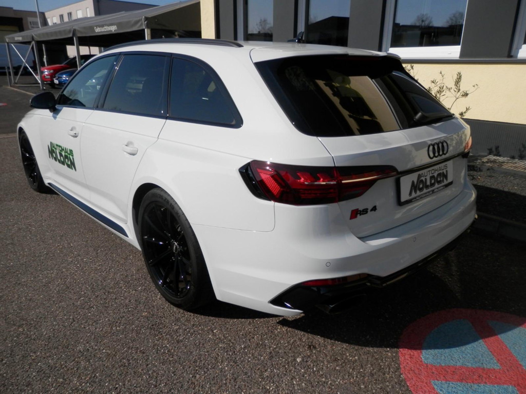 Audi RS4