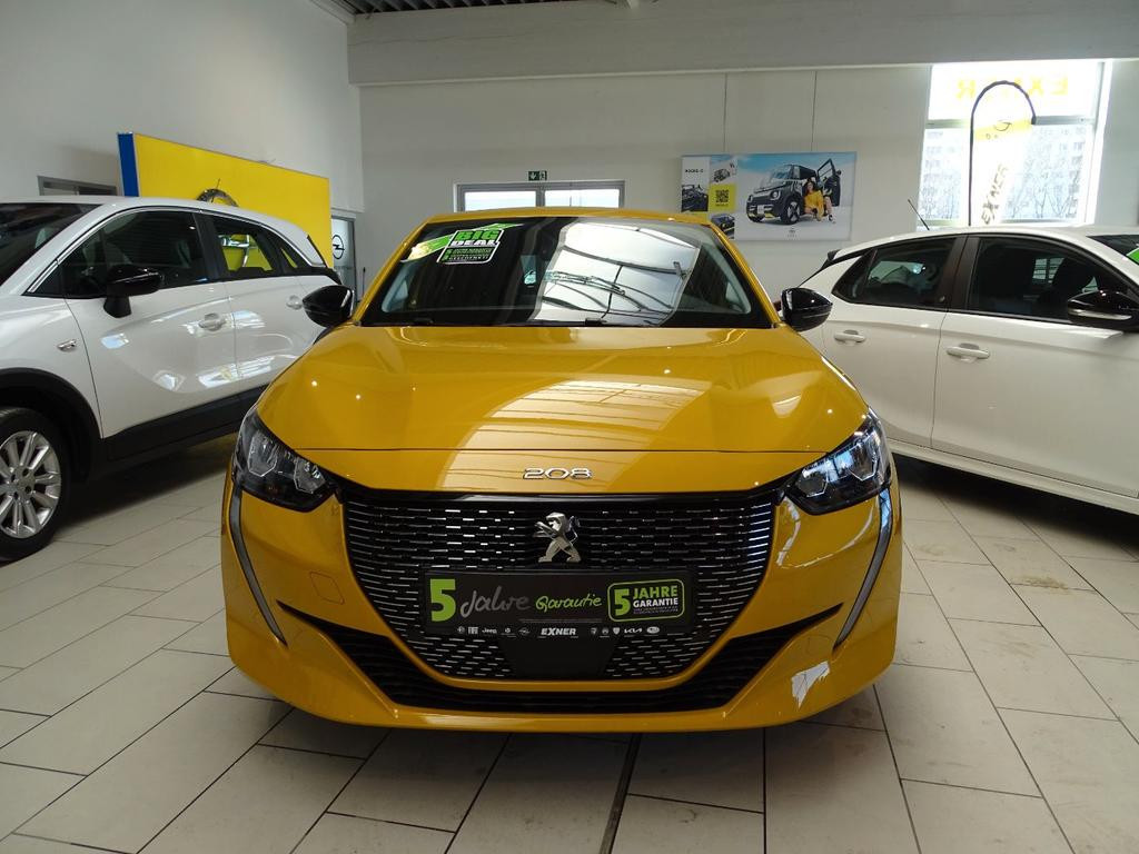 Peugeot e-208