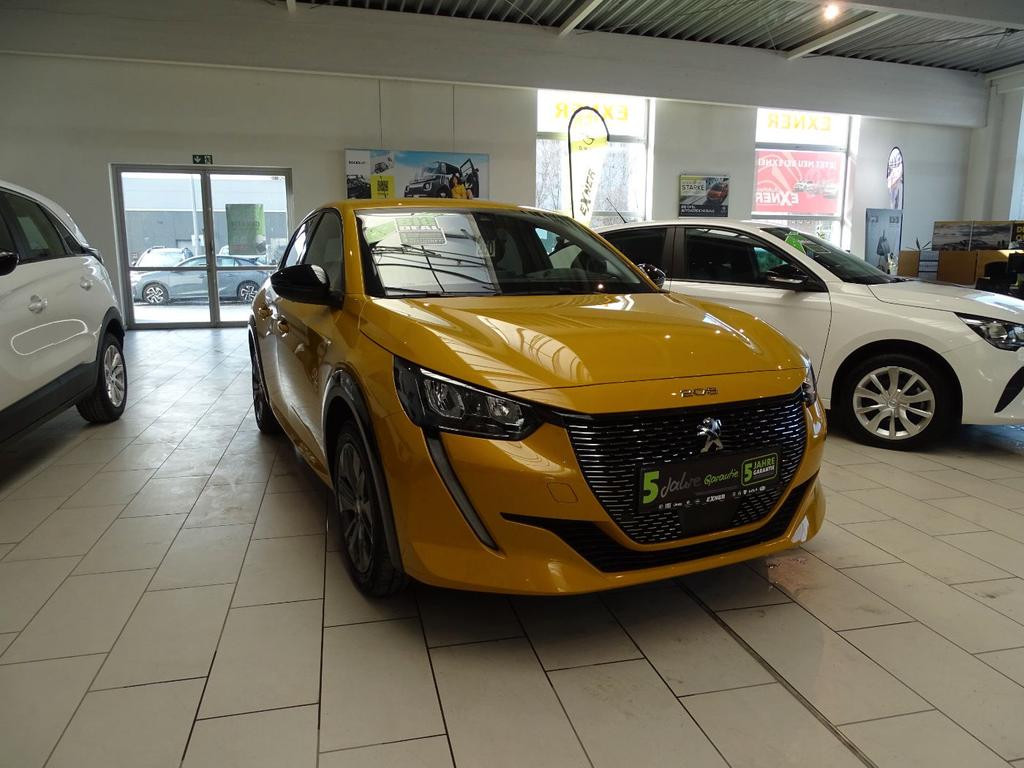 Peugeot e-208