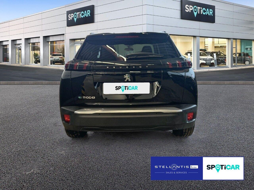 Peugeot e-2008