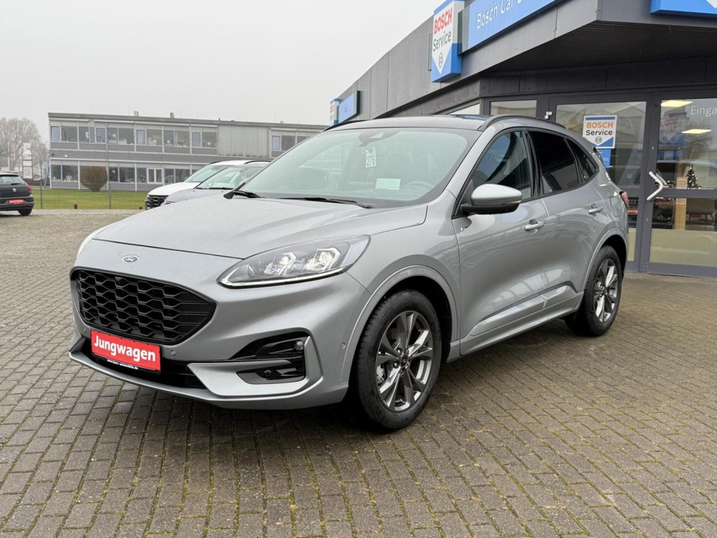 Ford Kuga 2023 Benzine