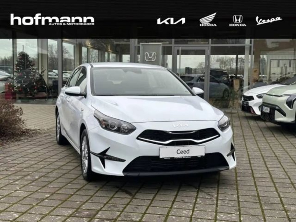 Kia Ceed 2024 Benzine
